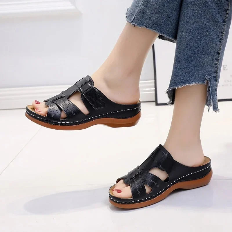 Sandale orthopédique femme compensée pour pied sensible - Confort et stabilité.