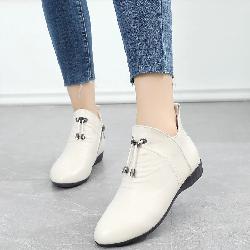 Bottine orthopédique femme en cuir pour pied sensible, chaleur et maintien.
