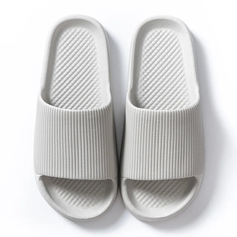 Chausson orthopédique EVA antidérapant pour pied sensible, confort intérieur.